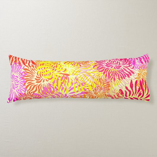 明るいカラフル春の花 ボディピロー (正面)