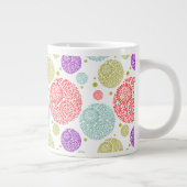 明るいカラフル様式化レトロフローラルパターン ジャンボコーヒーマグカップ (右)