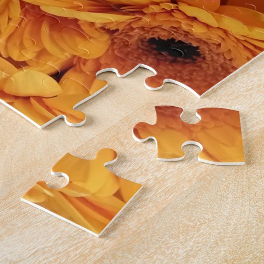 明るいガーベラの花、オレンジ色の黄色、フローラ ジグソーパズル (側面)