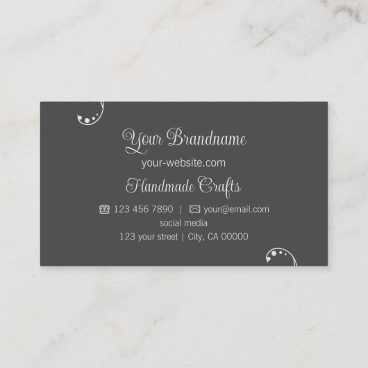 明るいグレーと暗いグレ華美ー(ポートレート写真) 名刺 (裏面)