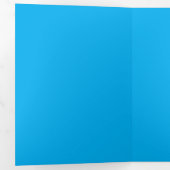 明るいスカイブルー無地のカラー背景デザイン 三つ折り招待状 (内部最初)