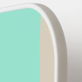 明るいパステルブルーとグレーのラストライプのイン ピックルボールラケット (左詳細)