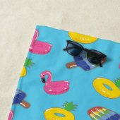 明るいパーソナライズされた青のプール浮きパターン(の模様が)ある出 ビーチタオル (インサイチュ)