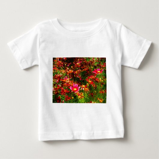明るいピンクと黄色のデイジー野生の花 ベビーTシャツ (正面)