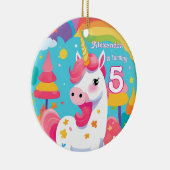 明るいピンクのかわいいユニコーンの誕生日  セラミックオーナメント (右)