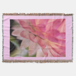 明るいピンクのイチゴ スローブランケット