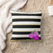 明るいピンクのバラの上の黒、白、金ゴールドクッション クッション (ブランケット)