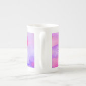 明るいピンクのフローラ水色マグカップ ボーンチャイナマグカップ (裏面)