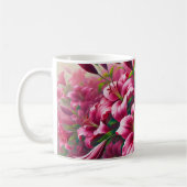 明るいピンクのユリの花のマグカップ コーヒーマグカップ (左)