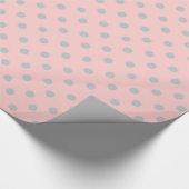明るいピンクの灰灰色の水玉模様の円 ラッピングペーパー (コーナー)