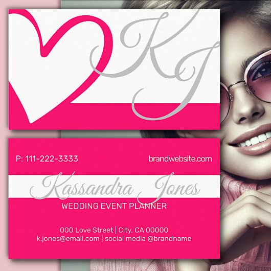 明るいピンクの白いガーリーハート書道モノグラム 名刺