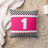 明るいピンクの白黒チェック クッション (ブランケット)