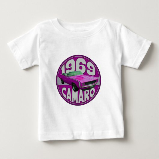 明るいピンクの行1969年のCamaro ベビーTシャツ (正面)
