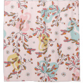 明るいフローラ隠し猫パターン、ピンクのベース シャワーカーテン (正面)