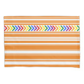 明るいプライドパターンのオレンジと白ストライプ色 枕カバー (正面左)