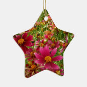 明るいホットピンクと黄色のデイジーの花 セラミックオーナメント (右)