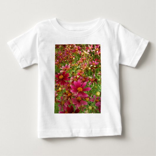 明るいホットピンクと黄色のデイジーの花 ベビーTシャツ (正面)