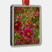 明るいホットピンクと黄色のデイジーの花 メタルオーナメント (右)