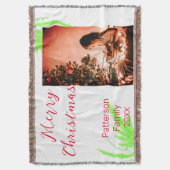 明るいメリークリスマスは家族の名前を歓迎の喜びを追加 スローブランケット (正面縦)