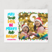 明るいメリーピンク色の青いクリスマスライト写真 シーズンポストカード (正面)