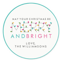 明るいメリーフェスティバルのクリスマスツリー灯