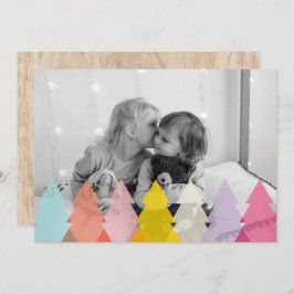 明るいモダンクリスマスツリーの写真