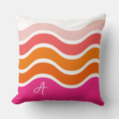 明るいモダンピンクのオレンジ色のコーラルストライプパターン クッション (正面)