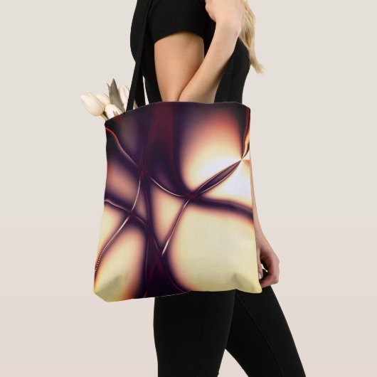 明るいラインの下の焼けベージュのクリームはコードのように見える トートバッグ (クローズアップ)