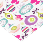 明るいレトロのクリスマスオーナメント ショートテーブルランナー (コーナー)