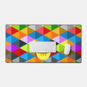 明るいレトロカラフル三角形パターンモノグラム デスクマット (キーボード&マウス)