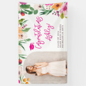 明るいワイルドフラワーピンクのフローラ卒業おめでとう 横断幕 (縦)