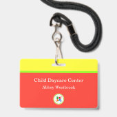 明るい子供のデイケアロゴテンプレート名バッジ バッジ (正面(ネックストラップ付))