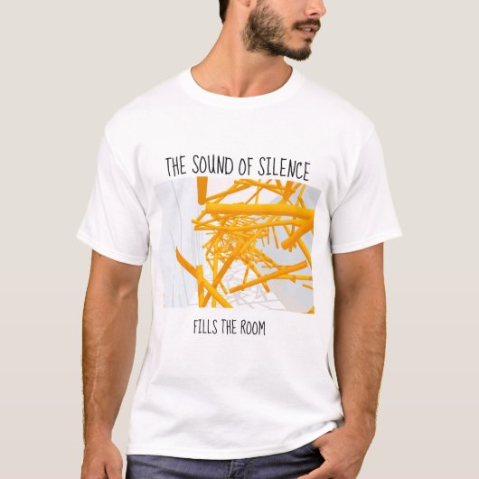 明るい幾何学的な形状を持つ建築宇宙 Tシャツ (正面)