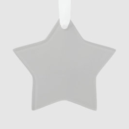 明るい形見でチャームを木に追加 オーナメント