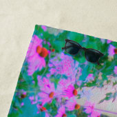 明るい日の出と私の庭のピンクの円錐飾り ビーチタオル (インサイチュ)