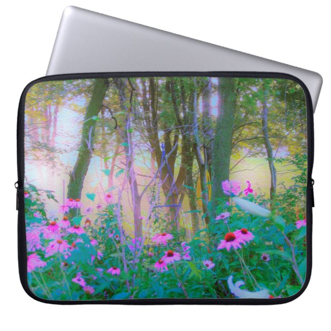 明るい日の出と私の庭のピンクの円錐飾り ラップトップスリーブ (正面)