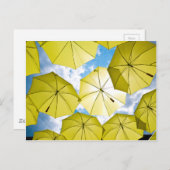 明るい日当たりの良いイエロー傘 ポストカード (正面/裏面)