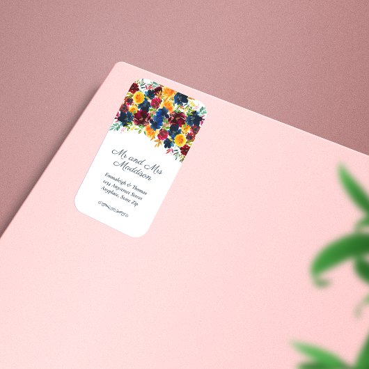 明るい水彩花模様の白い返信住所ラベル ラベル