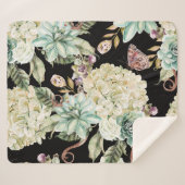 明るい水色：あじさいバラ模様。 シェルパブランケット (正面(横))