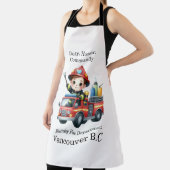 明るい消防士が消防車を運転するカラフル エプロン (インサイチュ)