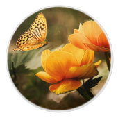 明るい深い黄色の花と蝶 セラミックノブ (正面)