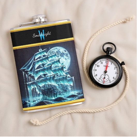 明るい満月の下を航海する恐ろしい海賊の船 フラスク