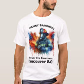 明るい炎の中の英雄的な消防士 Tシャツ (正面)