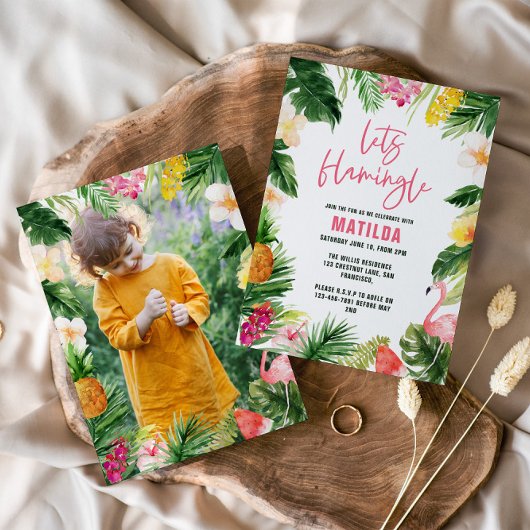 明るい熱帯はフラミングルの写真の誕生日をもたらす