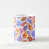 明るい熱帯性の貝殻、手書きのパターン コーヒーマグカップ (中央)