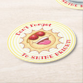 明るい笑顔の日差し ラウンドペーパーコースター (アングル)