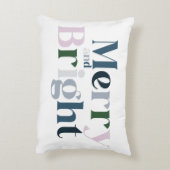 明るい紫メリーの青いタイポグラフィクリスマス アクセントクッション (裏面(縦))