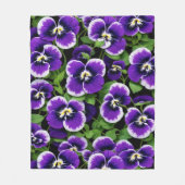 明るい紫色のパンジー フリースブランケット (正面)