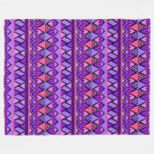 明るい紫色の幾何学模様 フリースブランケット (正面(横))