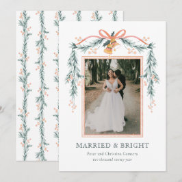 明るい結婚した新婚のクリスマスフォトカード シーズンカード